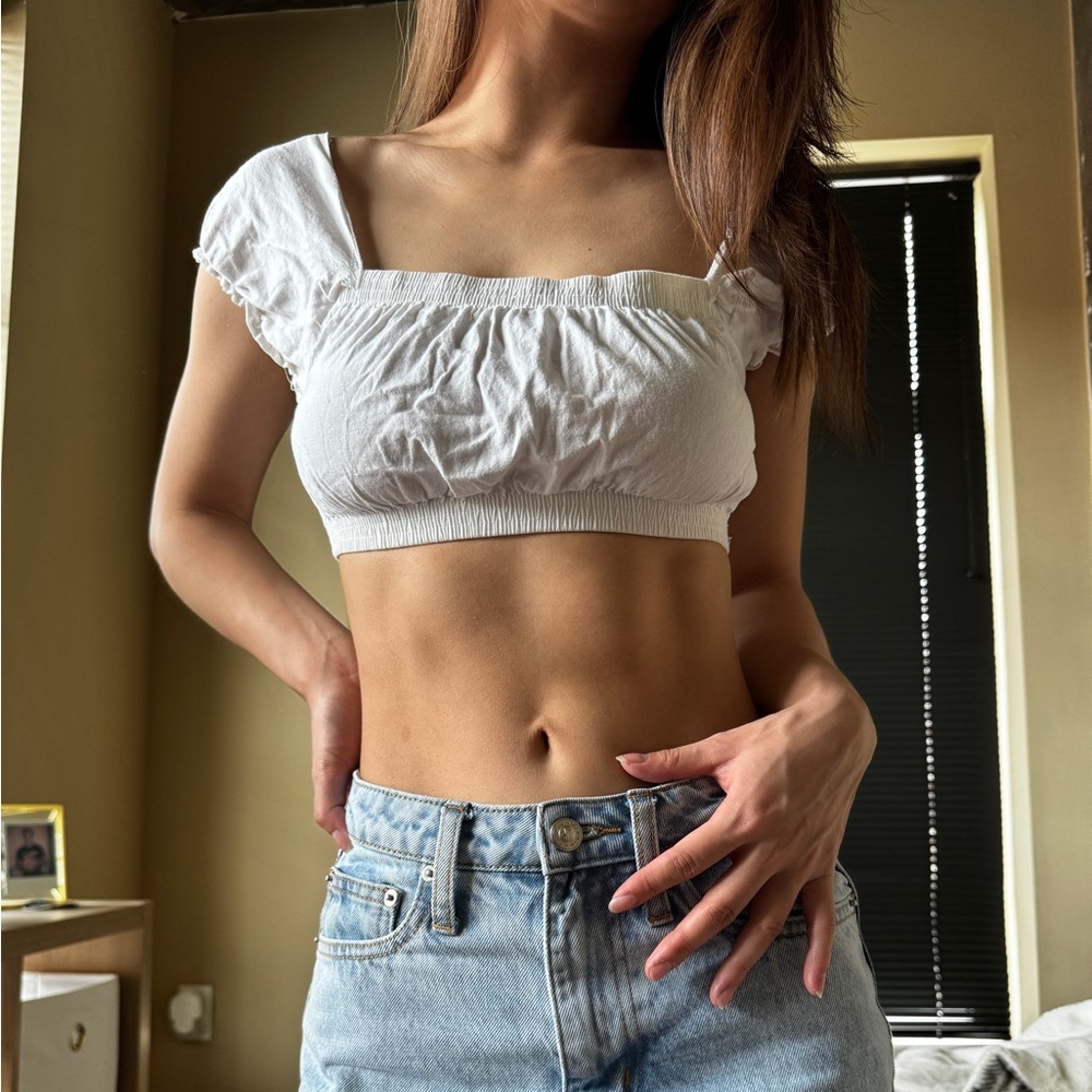 Brandy Melville Crop top